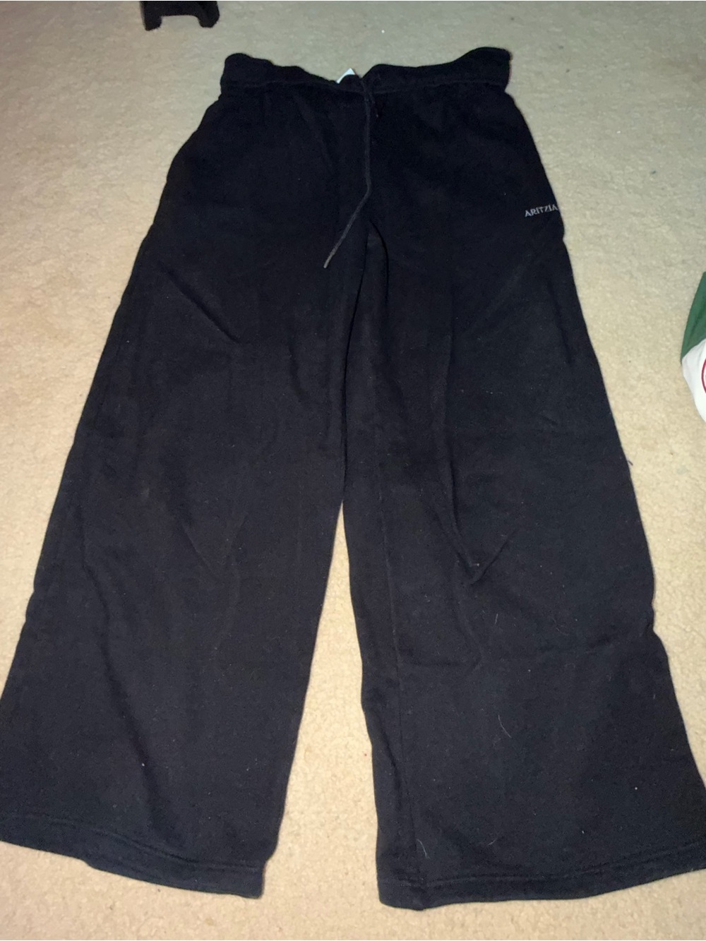 Aritzia Black Wide-Leg Sweatpants